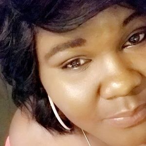 Meet your Posher, Dianedra